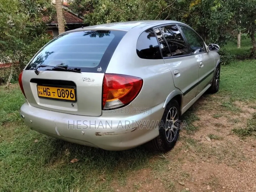 Kia Rio 2000 Car (Used)