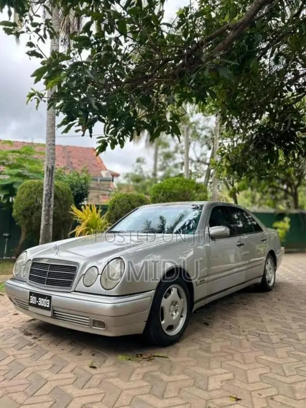 Mercedes-Benz W210 1997 Car (Used)