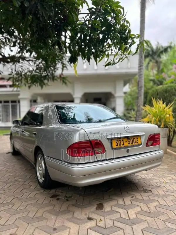 Mercedes-Benz W210 1997 Car (Used)