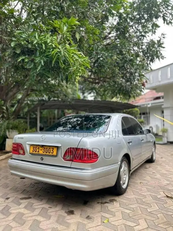 Mercedes-Benz W210 1997 Car (Used)