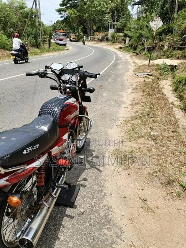 Bajaj CT-100 2005 Motorbike (Used)