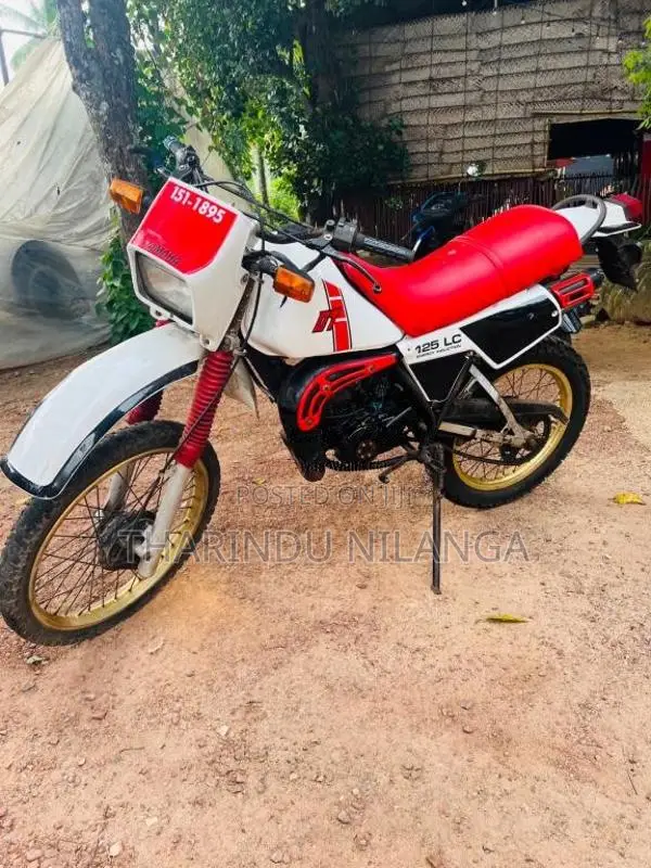 Yamaha DT125 1990 Motorbike (Used)