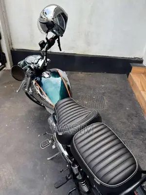 Other Royal Enfield Classic 350 2025 Motorbike (Used)