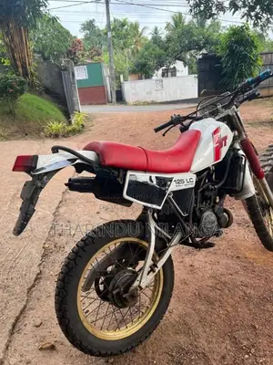 Yamaha DT125 1990 Motorbike (Used)