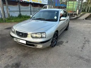 Hyundai Elantra GLS 2000 Car (Used)