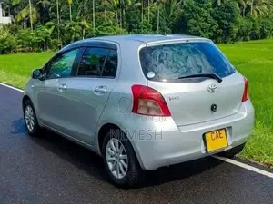 Toyota Vitz U Grade 2007 Car (Used)
