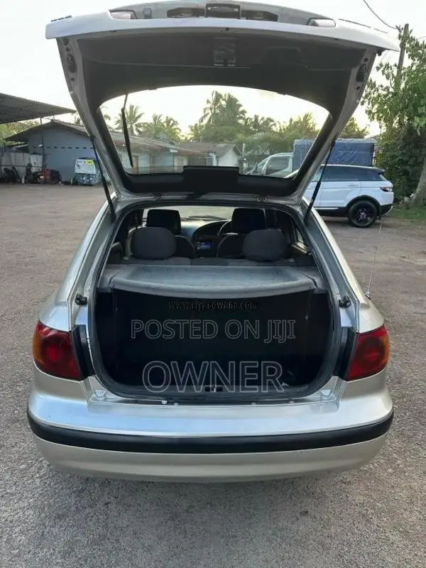 Hyundai Elantra GLS 2000 Car (Used)