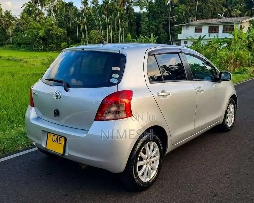 Toyota Vitz U Grade 2007 Car (Used)