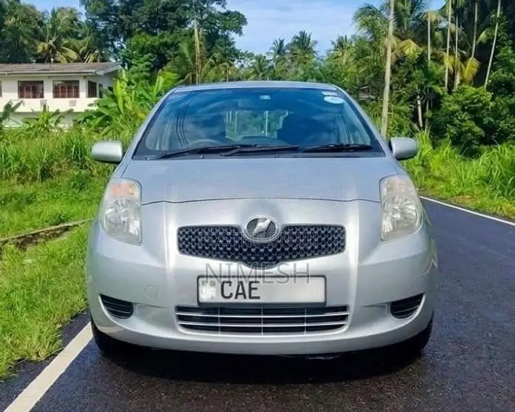 Toyota Vitz U Grade 2007 Car (Used)