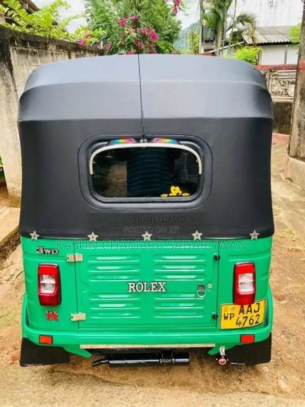 Bajaj RE 205 2013 Three Wheel (Used)