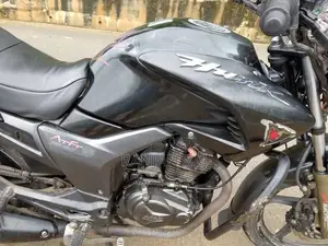 Hero Hunk 2012 Motorbike (Used)