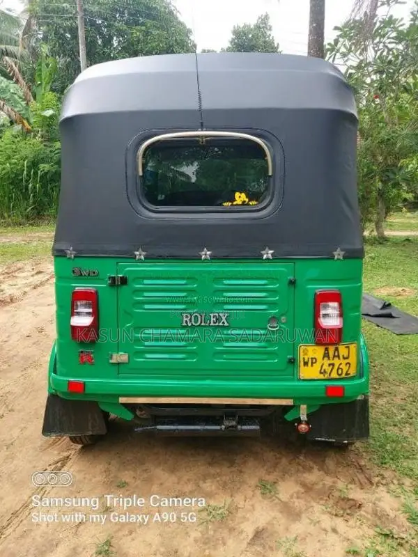 Bajaj RE 205 2013 Three Wheel (Used)