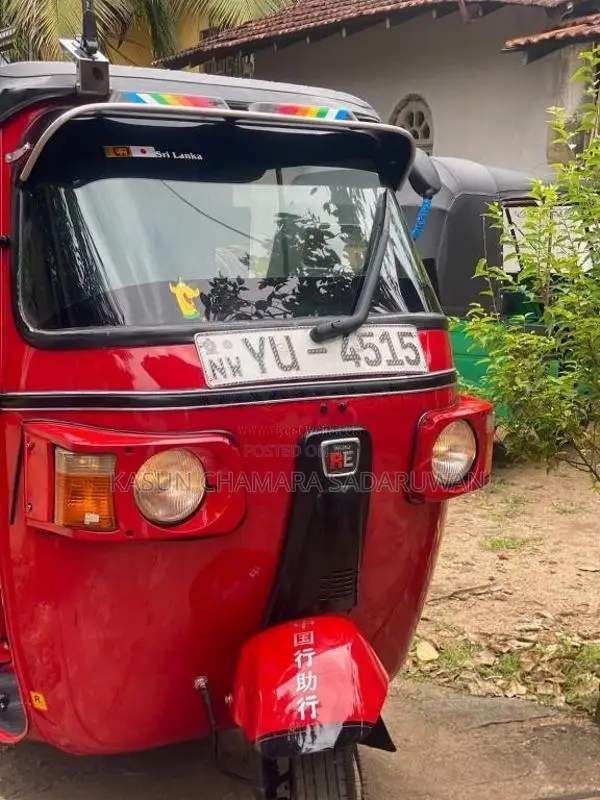 Bajaj RE 205 2011 Three Wheel (Used)