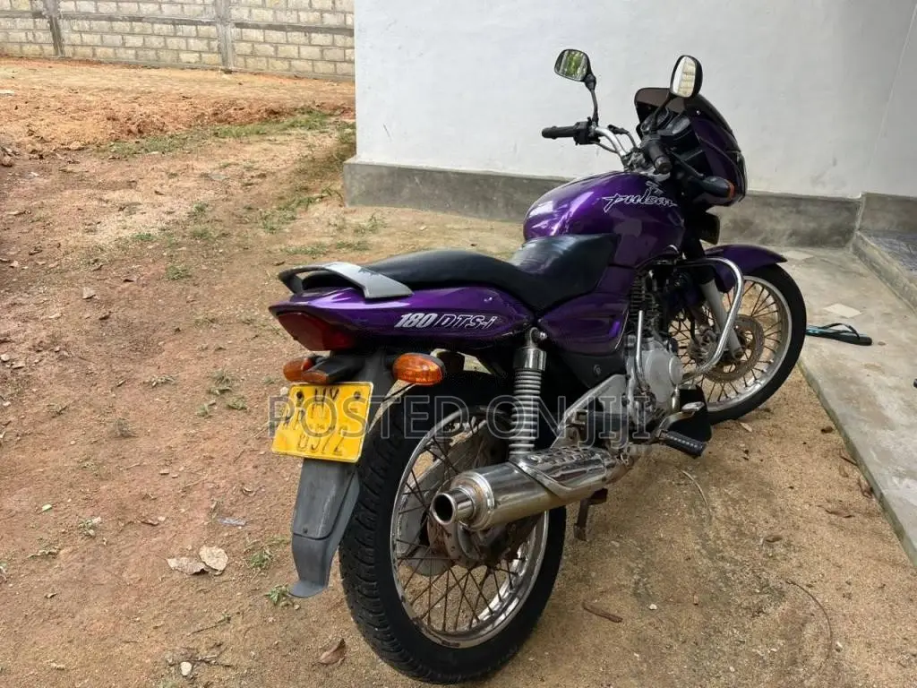 Bajaj Pulsar 180 2004 Motorbike (Used)