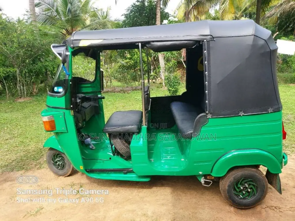 Bajaj RE 205 2013 Three Wheel (Used)