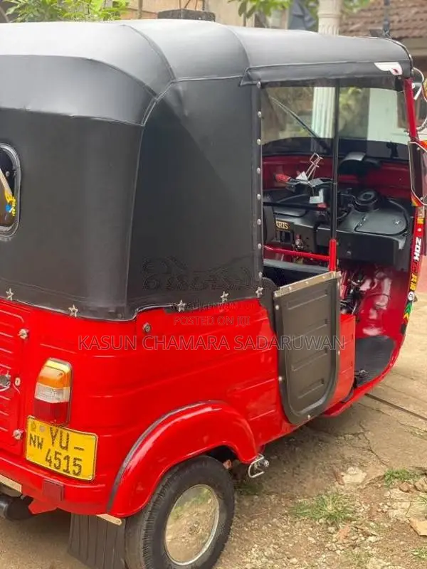 Bajaj RE 205 2011 Three Wheel (Used)